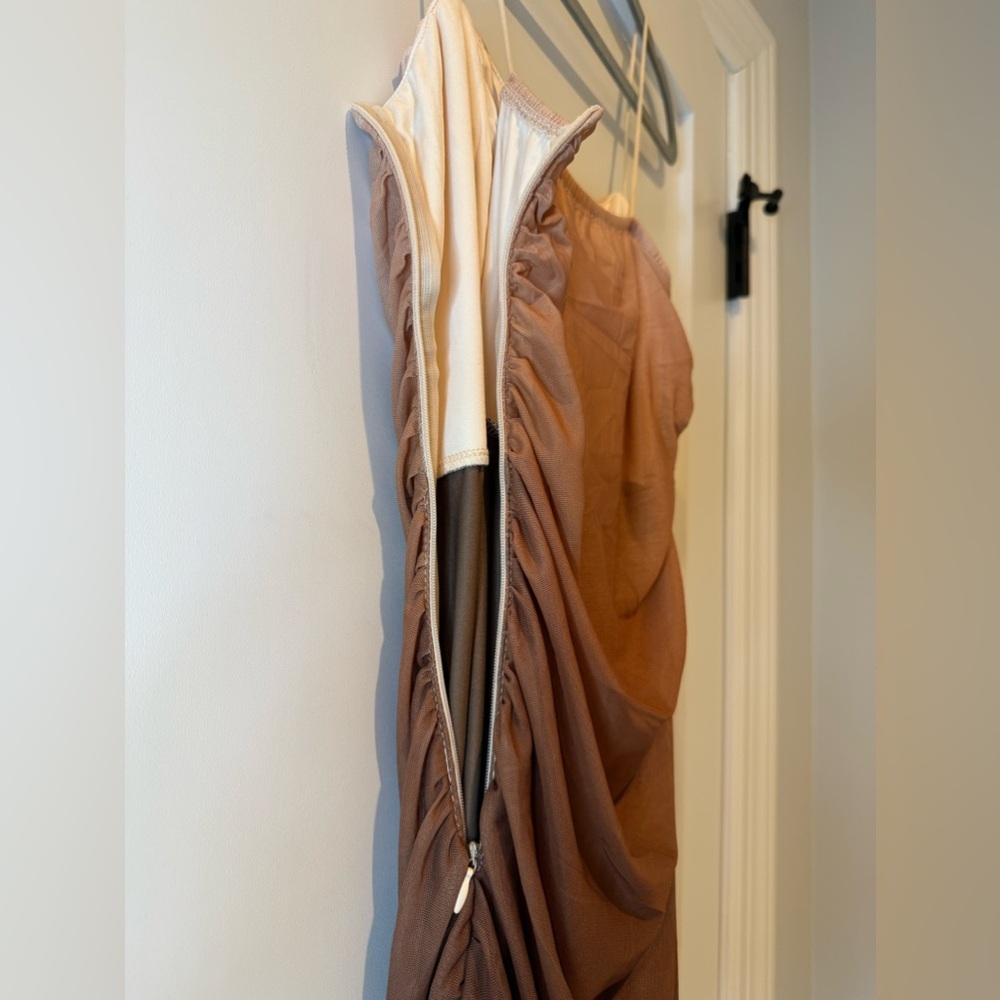 Hello Molly Gradient Nude-to-Brown Midi Dress - Picture 6 of 7